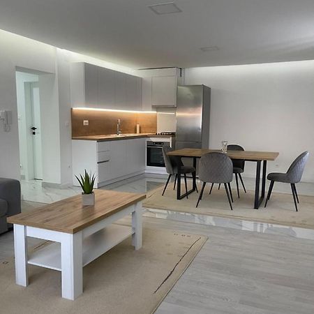 Rozi Apartments Ζάγκρεμπ Εξωτερικό φωτογραφία